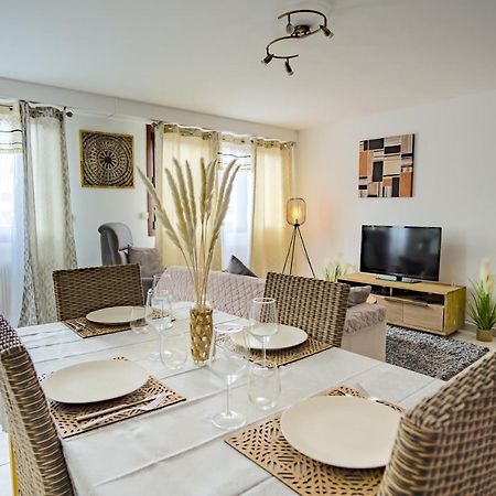 15 Rhone Beau T2 Avec Parking Gratuit Apartment Annecy Exterior photo